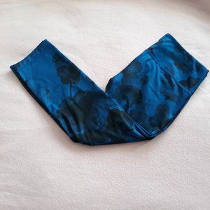 Lululemon Womens Wunder Under Crop Leggings, Inky Floral Print Black/Blue, Sz. 8